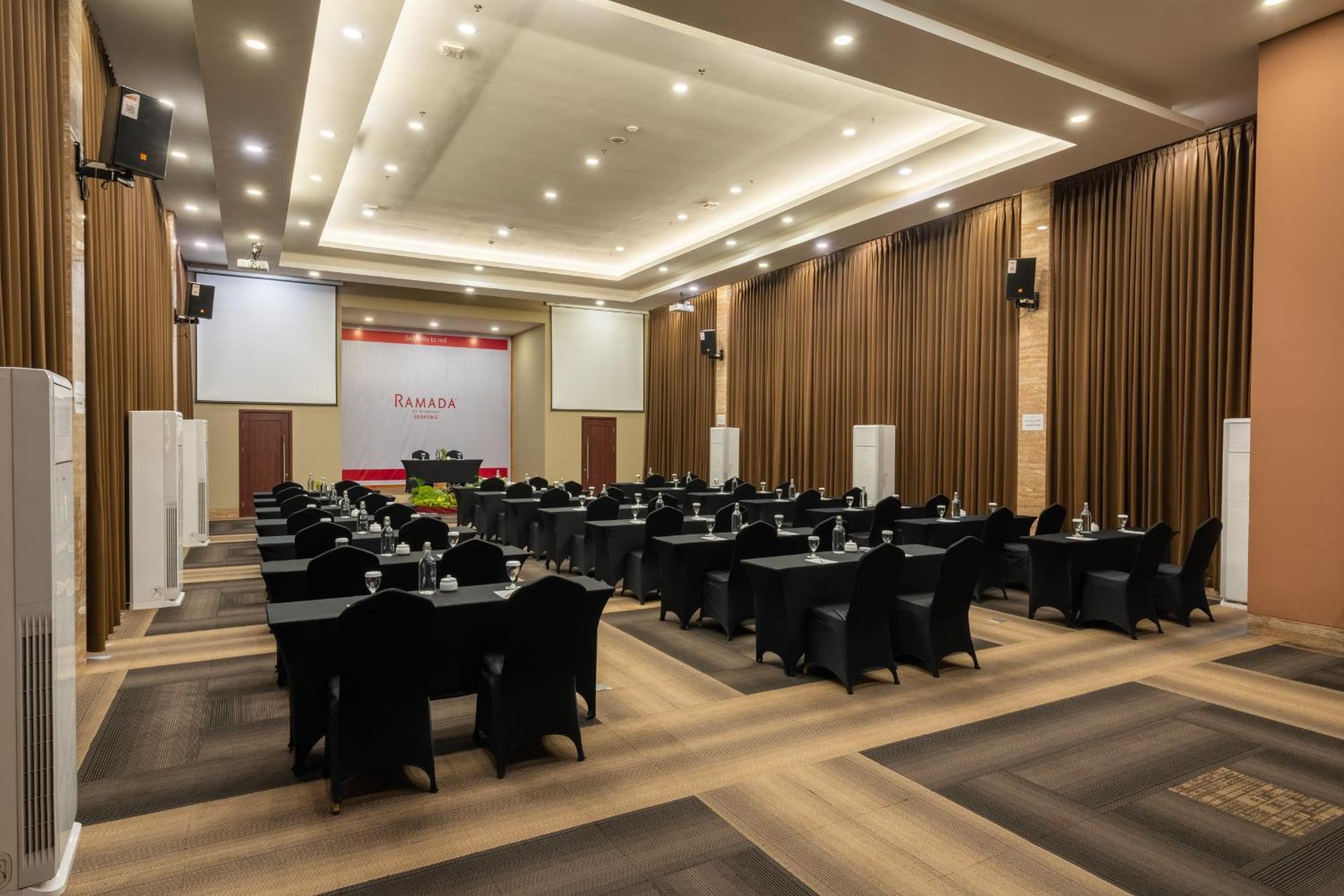 Ramada By Wyndham سيربونغ المظهر الخارجي الصورة