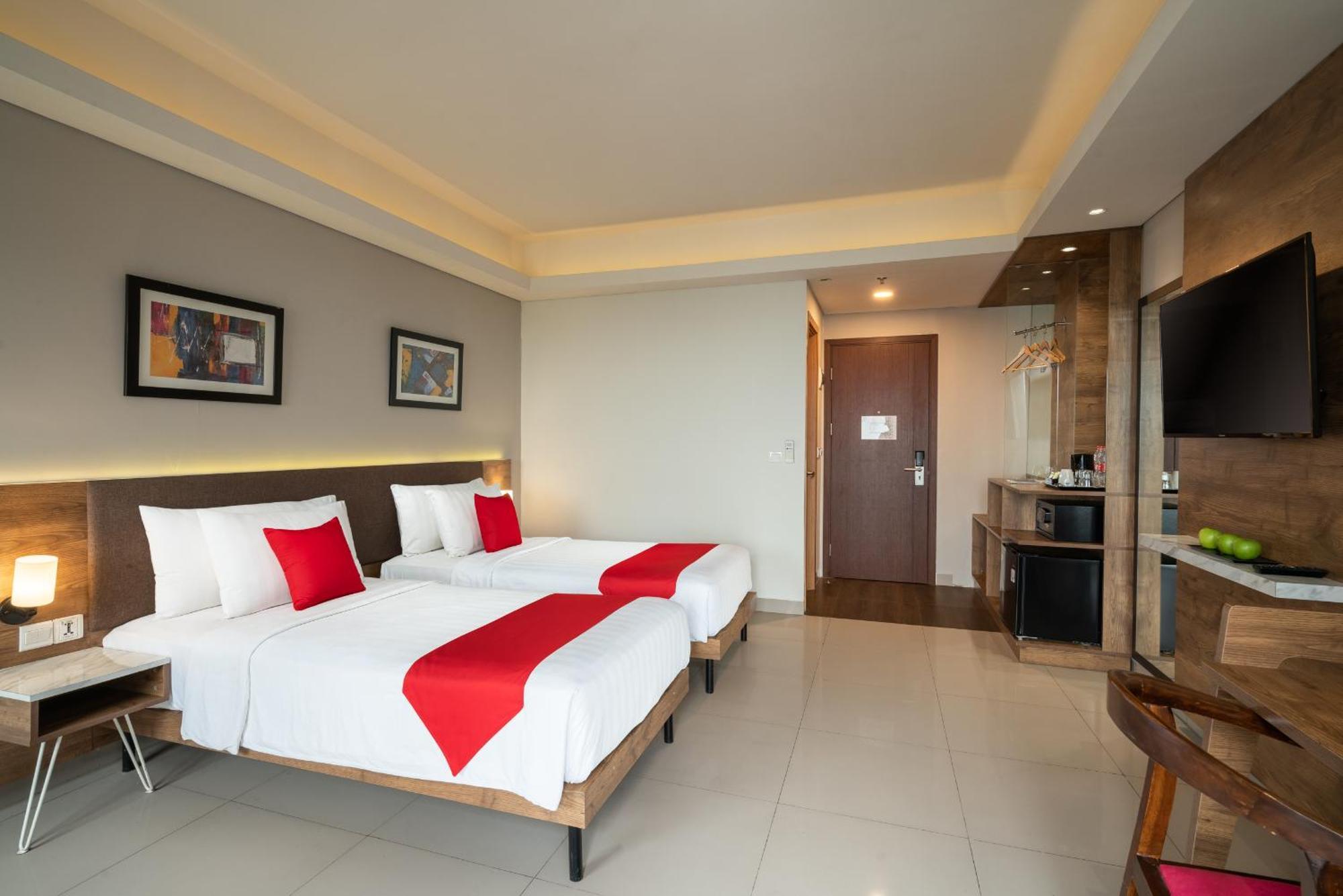 Ramada By Wyndham سيربونغ المظهر الخارجي الصورة