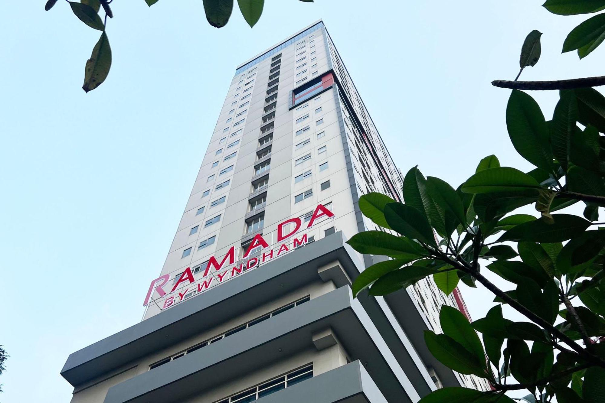 Ramada By Wyndham سيربونغ المظهر الخارجي الصورة