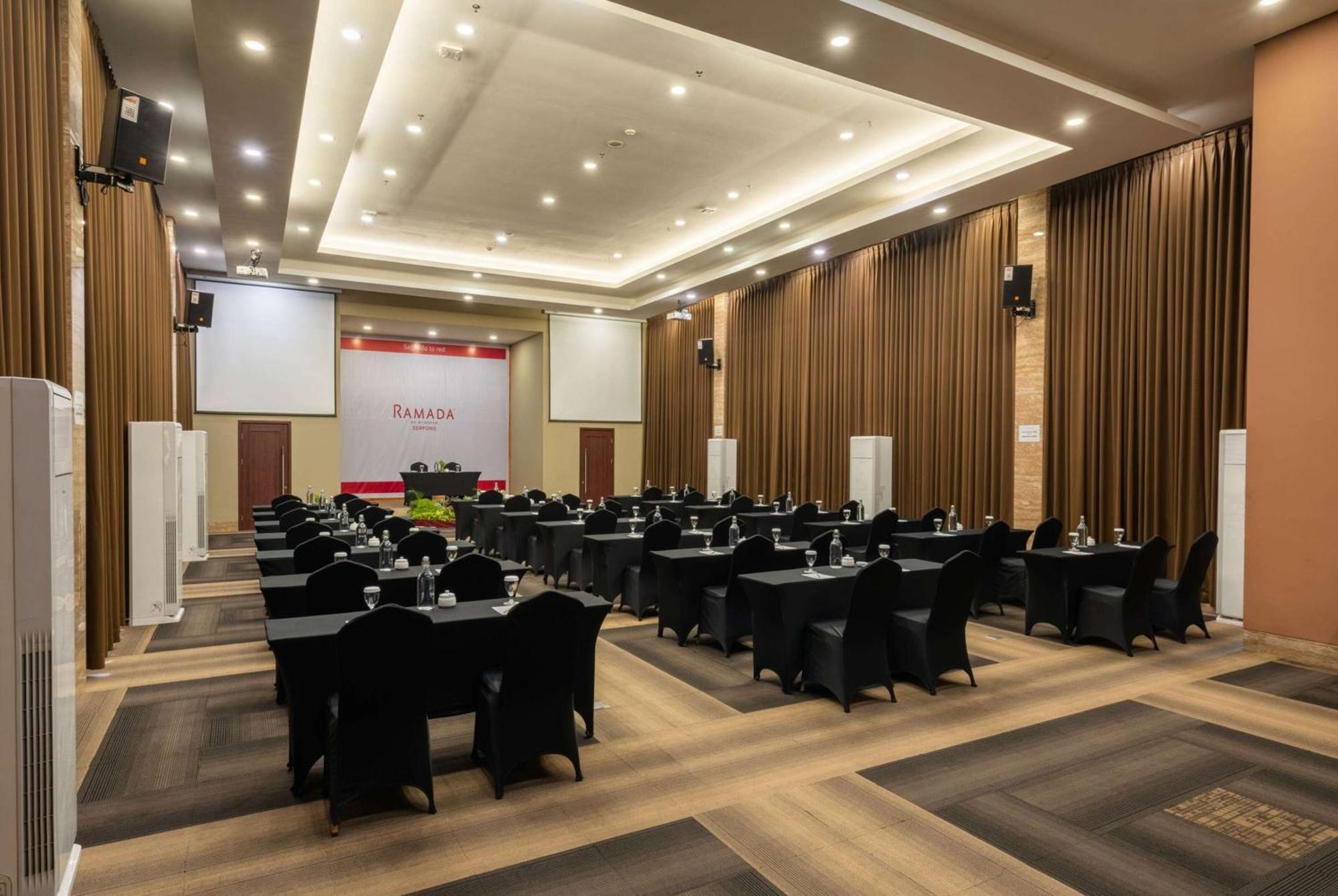 Ramada By Wyndham سيربونغ المظهر الخارجي الصورة