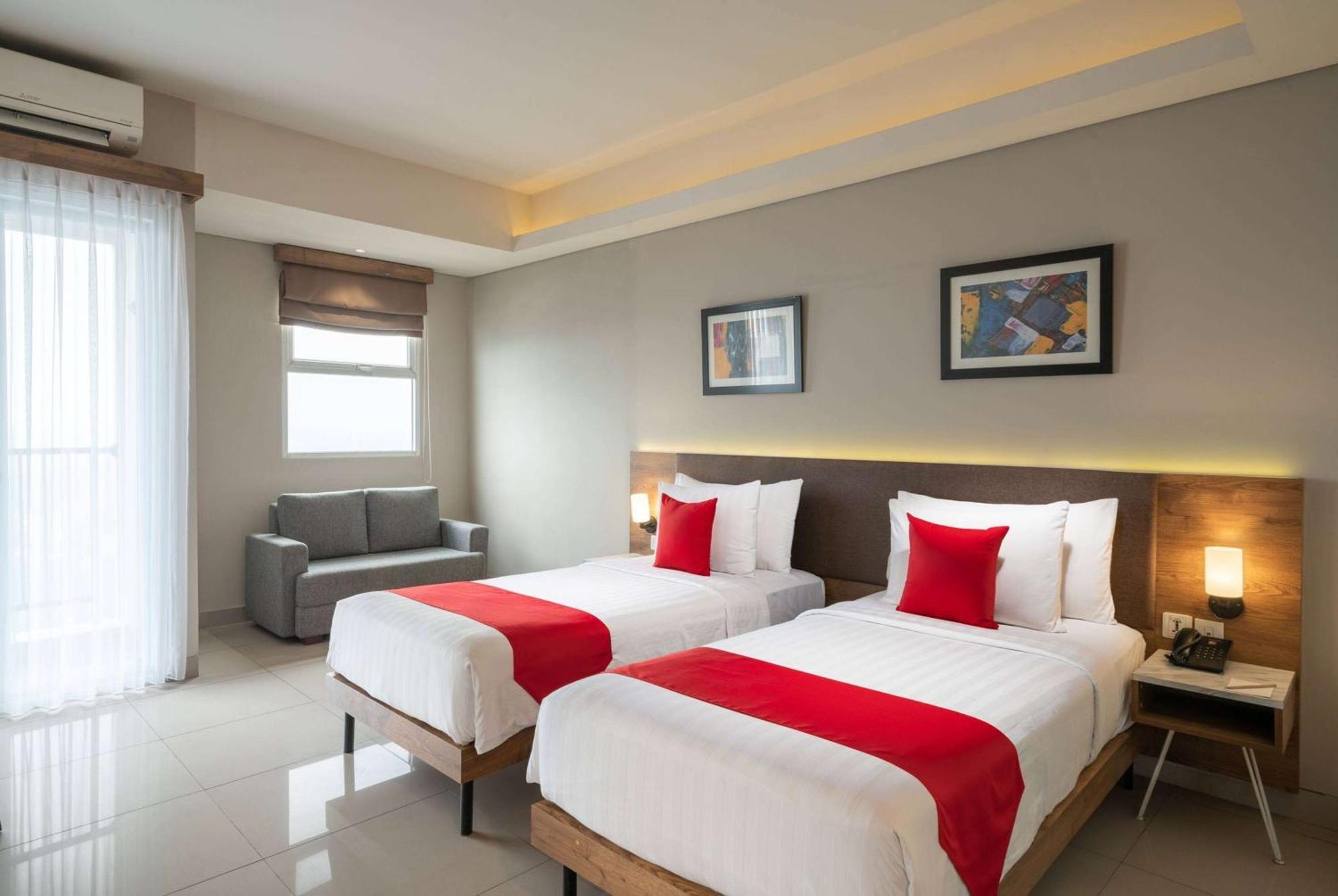 Ramada By Wyndham سيربونغ المظهر الخارجي الصورة