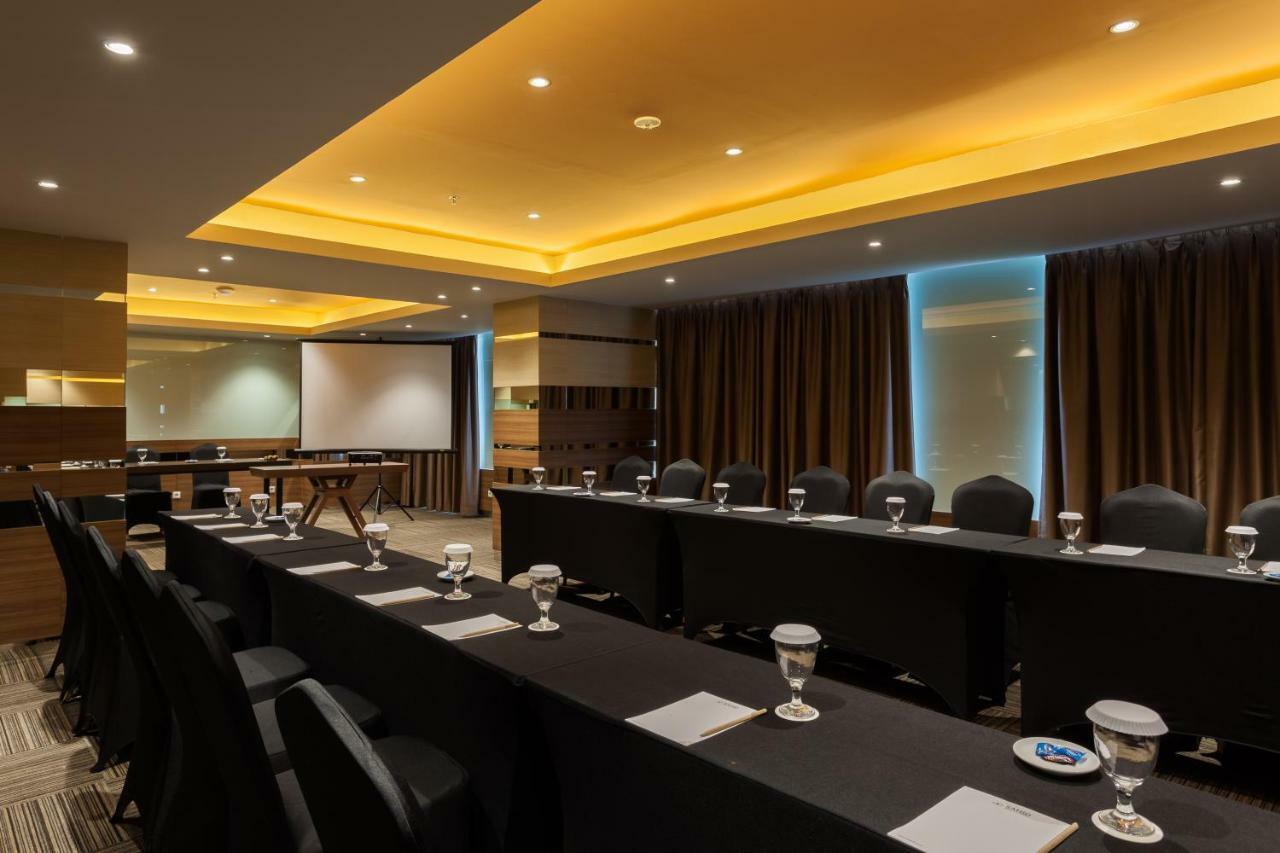 Ramada By Wyndham سيربونغ المظهر الخارجي الصورة